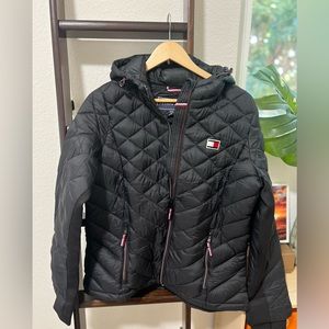 •LIKE NEW•TOMMY HILFIGER Packable Jacket